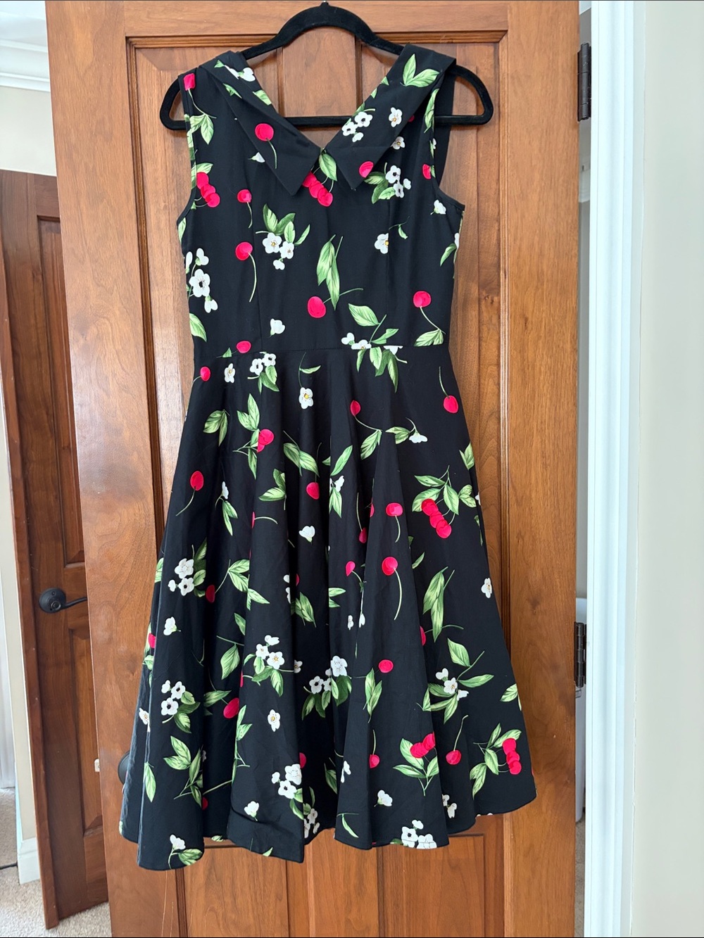 Grace Karin Black Cherry & Blossom Fit-and-Flare Midi Dress
Appx 30/32 waist. - Picture 3 of 5